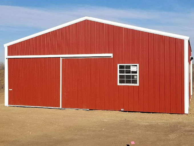 Custom steel barndominium built near Topeka, Kansas